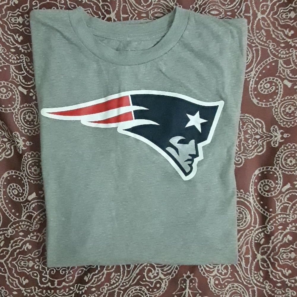 NFL New England Patriots graphic design t-shirt